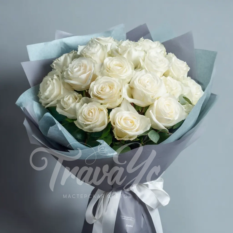Белые розы &laquo;Снежная акварель&raquo;