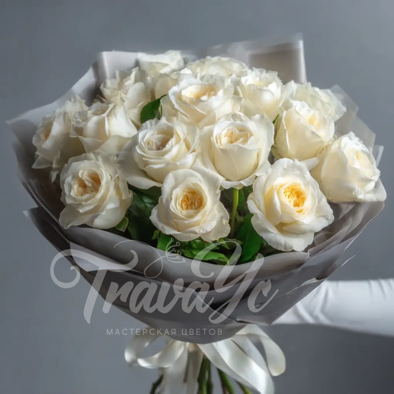 Белые розы &laquo;Утренний свет&raquo;