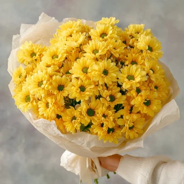 Монобукет из желтых кустовых хризантем