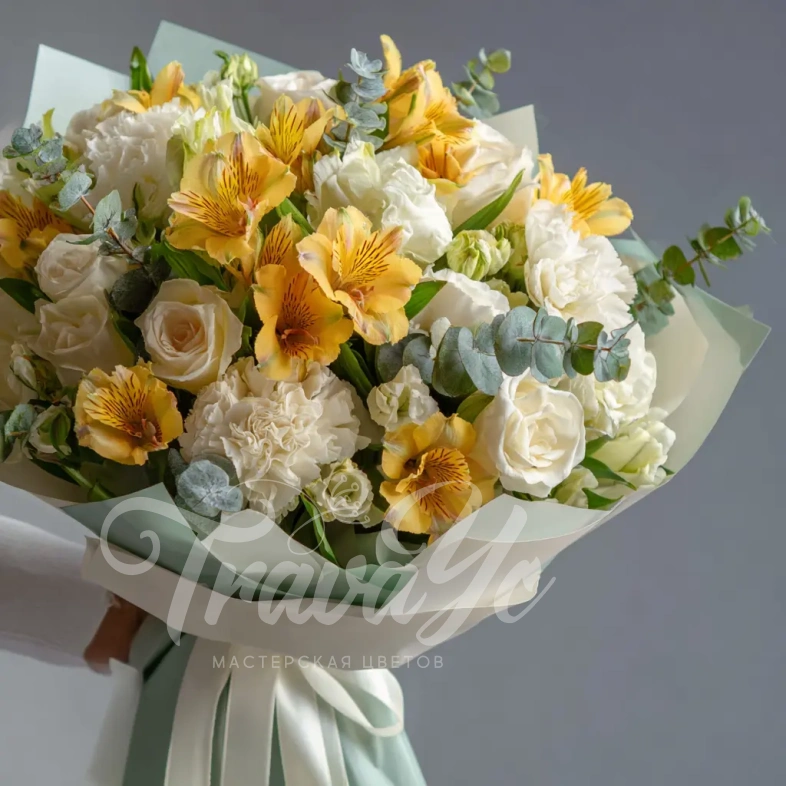 Букет с альстромериями &laquo;Яркое утро&raquo;