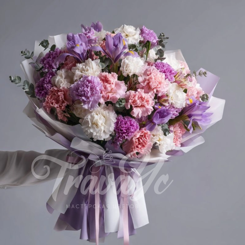 Букет с гвоздиками &laquo;Гармония оттенков&raquo;