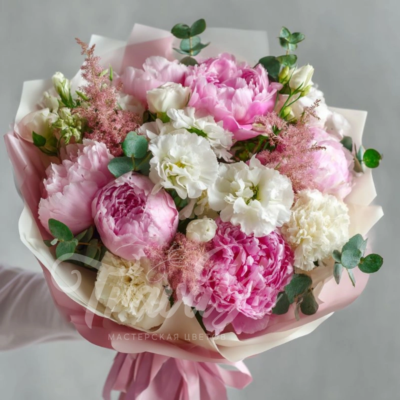 Букет с пионами &laquo;Пудровая нега&raquo;