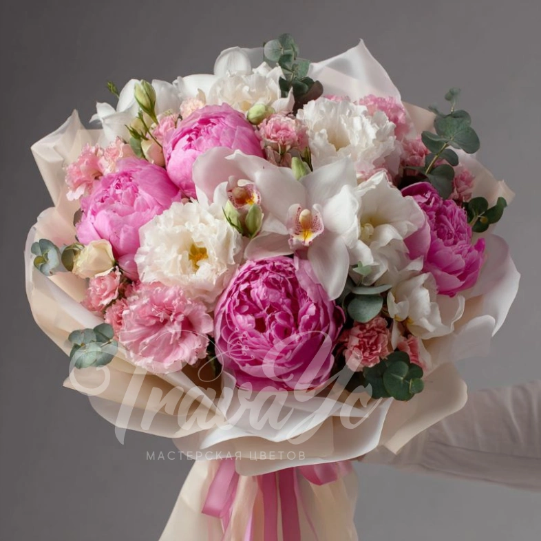 Букет с пионами &laquo;Перламутровая вуаль&raquo;