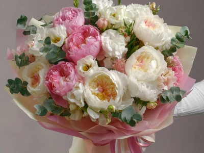 Букет с пионами «Зефирная фантазия»