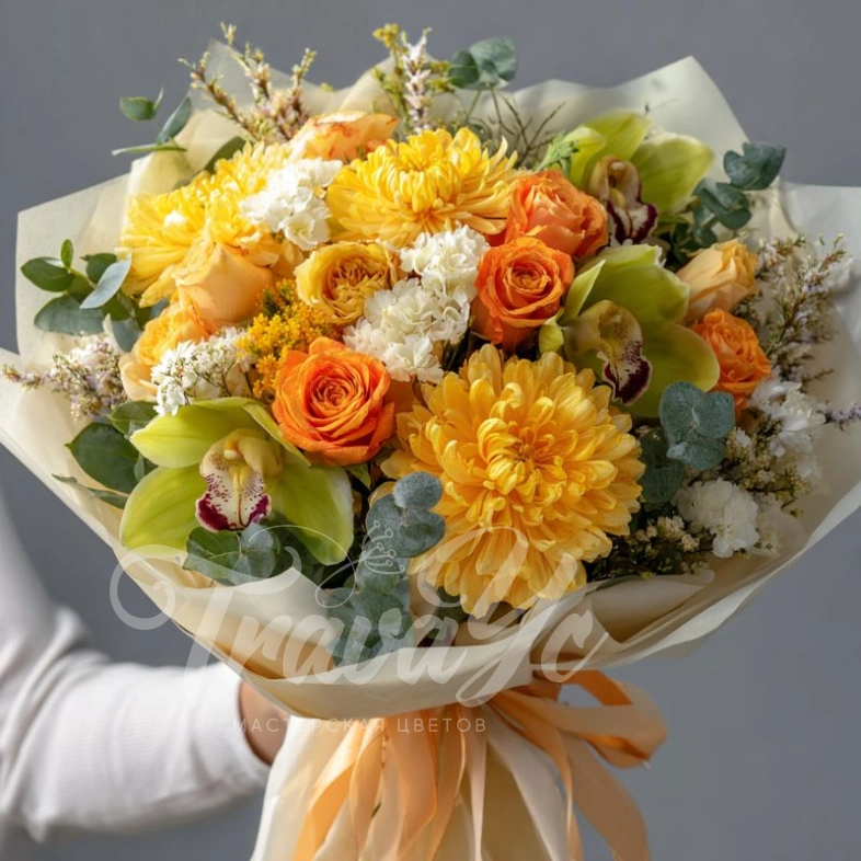 Букет с хризантемами &laquo;Классика тепла&raquo;
