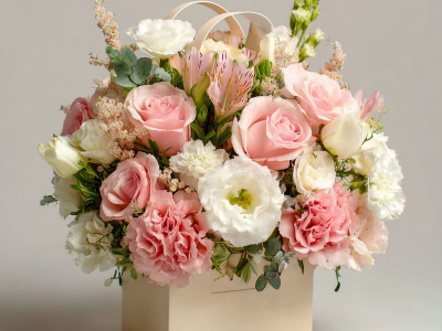 Композиция в сумочке «Девичий выбор»