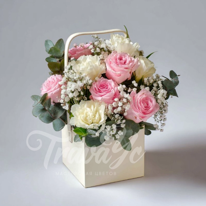 Композиция в сумочке &laquo;Сладкий сюрприз&raquo;