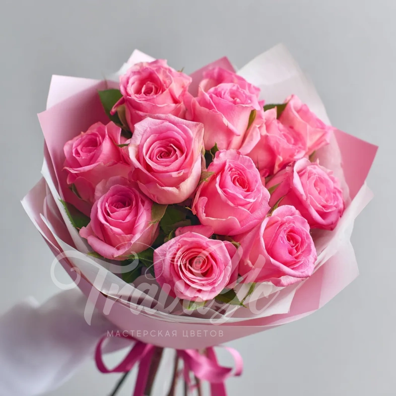 15 розовых кенийских роз