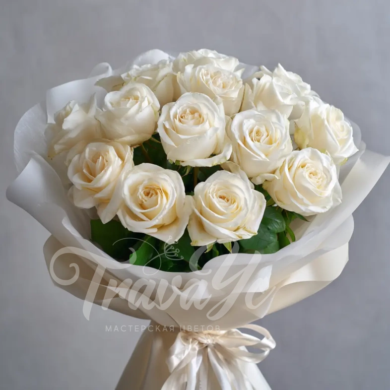 15 белых эквадорских роз 50 см