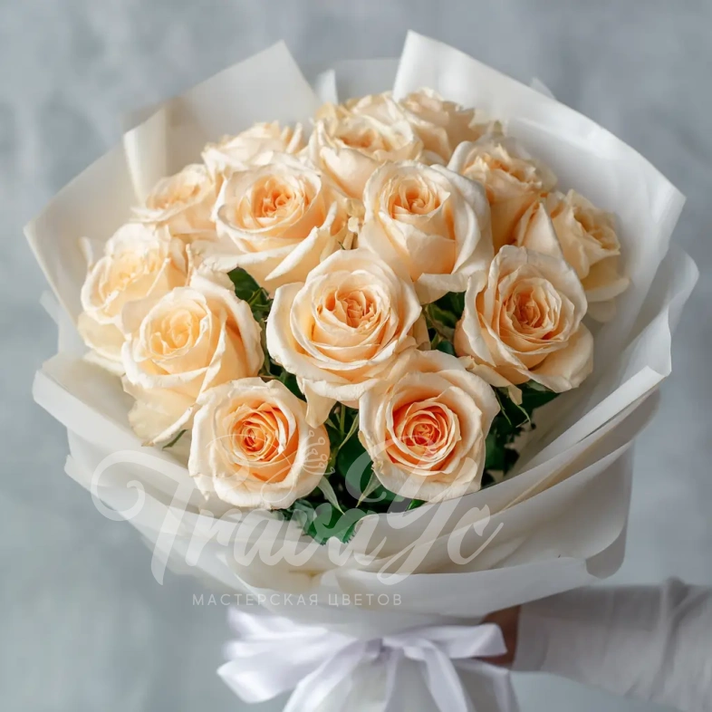 15 персиковых эквадорских роз