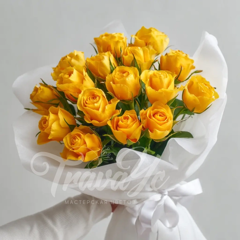 15 желтых кенийских роз 40 см