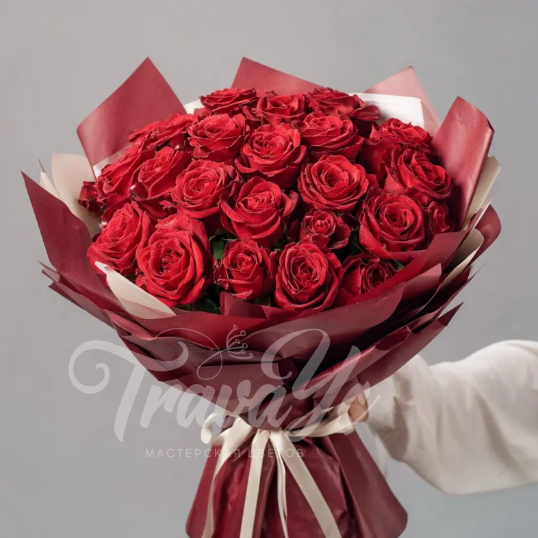 Красные розы &laquo;Искры страсти&raquo;