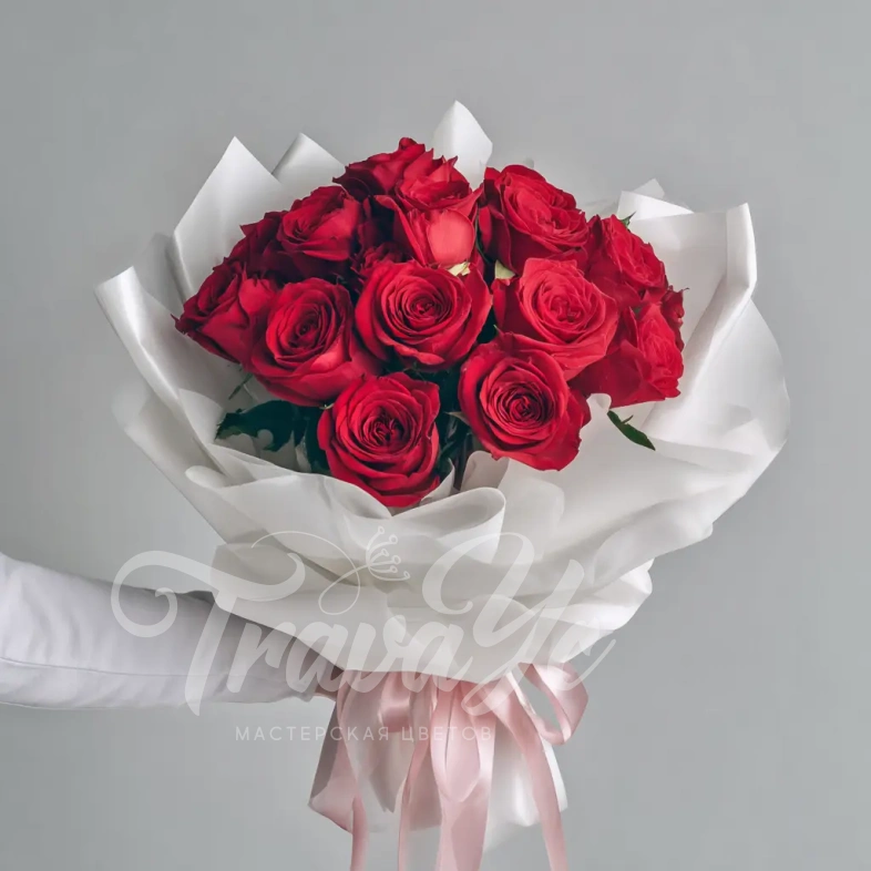 Красные розы &laquo;Страсть мгновения&raquo;