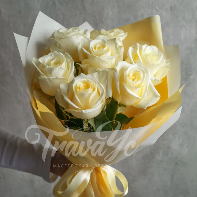 Белые розы &laquo;Белое золото&raquo;